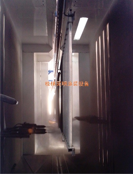 锌钢护栏自动静电粉末喷涂.jpg